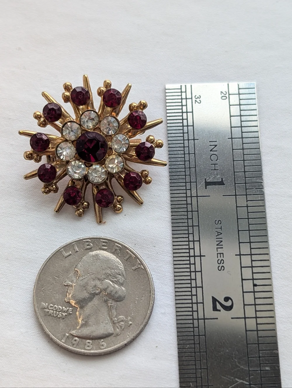 Vtg Ruby Red Clear Rhinestone Gold Sunburst Brooch Pin Starburst Flower Retro